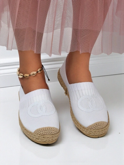 Espadrilles pour femmes Calista Biancha - blanches plates en daim écologique, style italien
