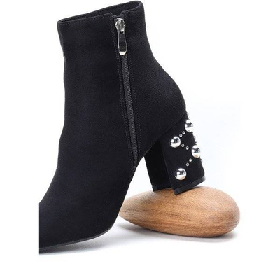 OUTLET Bottines noires avec une coupe Pinky Love - Footwear