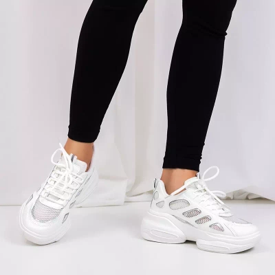 OUTLET Chaussures de sport femme blanches sur semelle épaisse Warina - Sporty