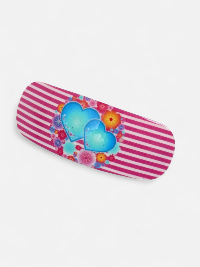 Barrette colorée pour enfants avec des cœurs