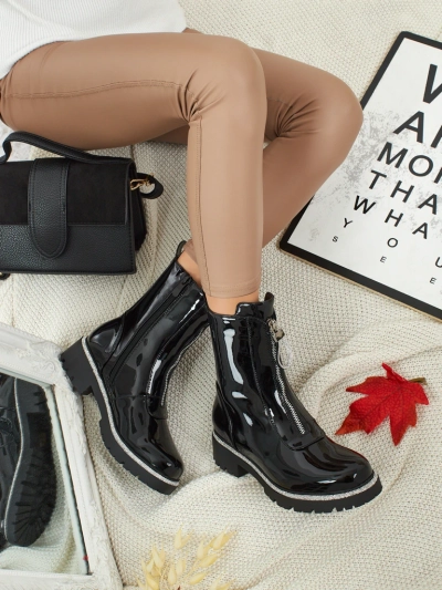 Bottines vernies en cuir écologique pour femmes avec zircons Nuvina