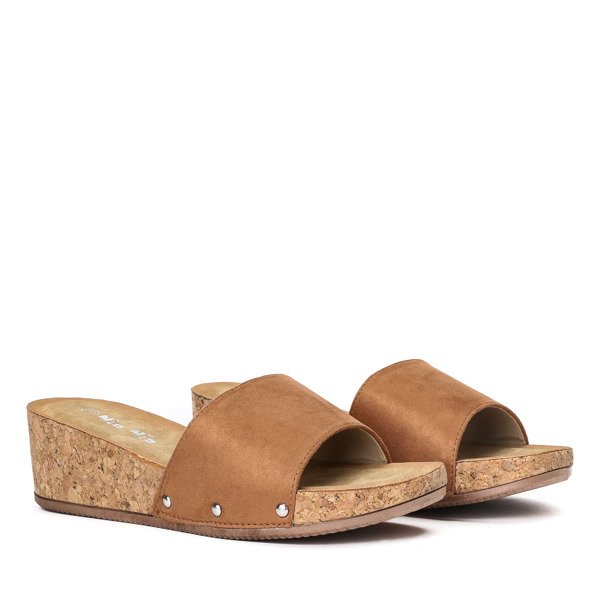 Tongs marron sur un talon bas Gala - Chaussures