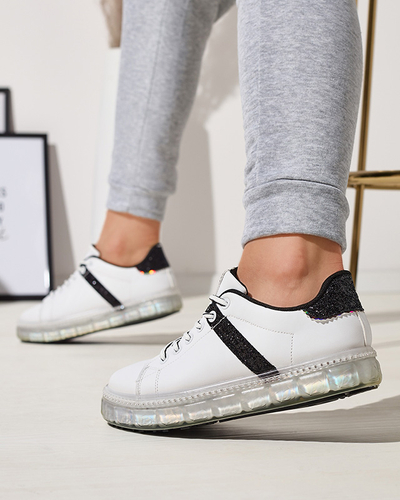 Chaussures de sport pour femmes en blanc avec empiècements noirs Asxa- Footwear