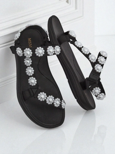 Sandales pour femmes Royalfashion Perseida noires à plateforme avec des perles