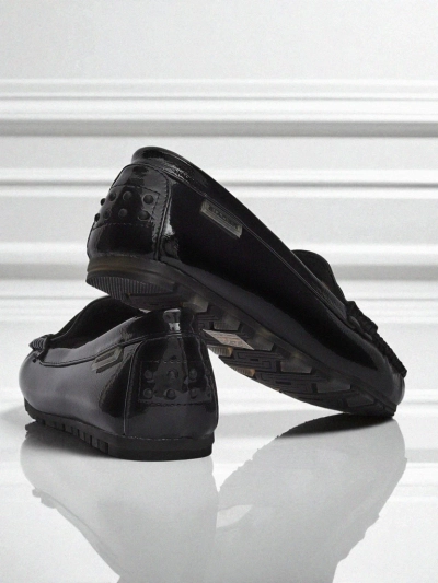Mocassins pour femmes Cyra Nero en cuir écologique verni, style italien classique