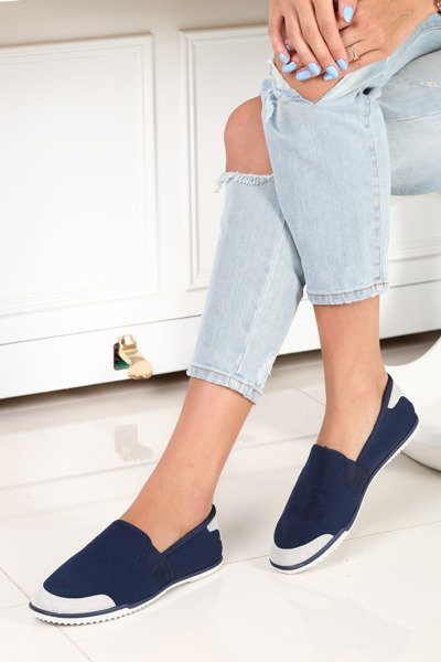 Granatowe sportowe slip on Alannah- Obuwie