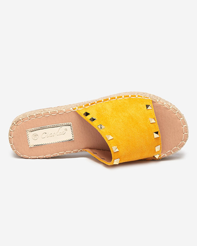 OUTLET Sandales femme en éco-daim moutarde à clous Kanise - Souliers