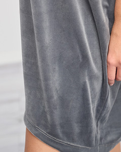 Gris foncé || gris pigeon
