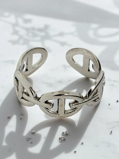 Bracelet jonc Dolce Vita avec des breloques décoratives