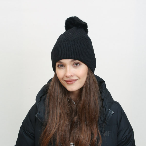 Bonnet noir isolé pour femme avec pompon - Accessoires