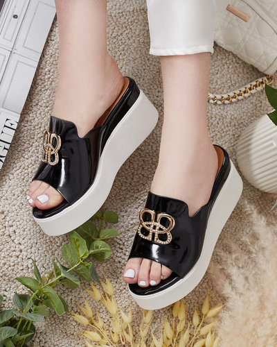 Royalfashion Tongs laquées pour femme sur Sailla