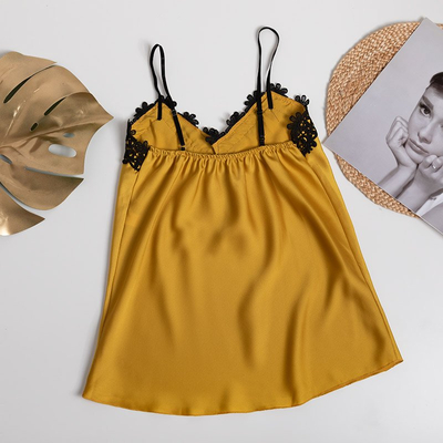 T-shirt femme moutarde avec dentelle noire - Vêtements