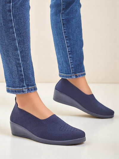 Royalfashion Mocassins pour femmes sur un petit wedge Epoles