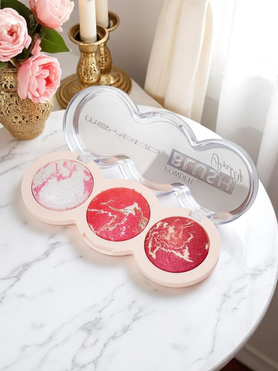 Palette de 3 teintes de blush illuminateur pour les joues couleur