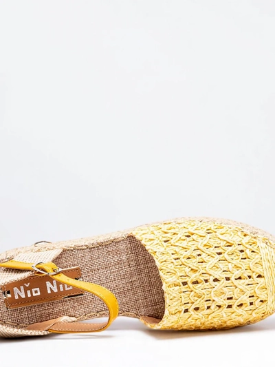 Espadrilles jaunes pour femmes avec un Triumf ajouré - Footwear