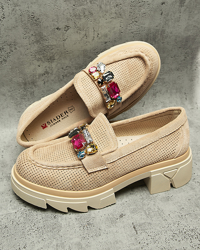 Mocassins pour femmes ajourés marron clair avec ornement Bokkso- Footwear