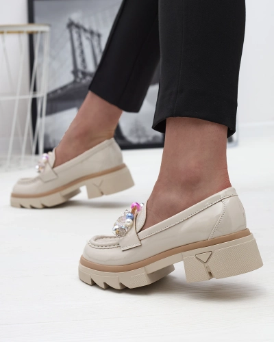 Mocassins beige laqué pour femmes Geloppa- Footwear