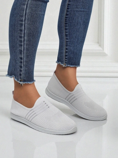 Slip-ons pour femmes blanches en tissu Callisto - chaussures légères pour le printemps et l'été