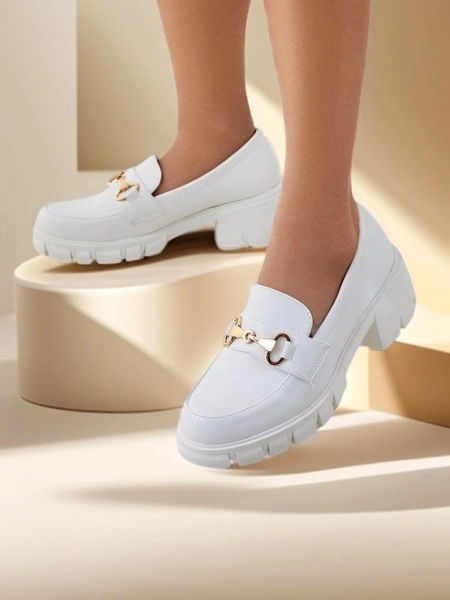 Mocassins Royalfashion pour femmes avec un petit talon Tollere