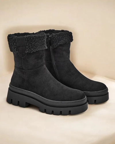 Bottes pour femmes en suédine écologique avec fourrure de la marque Royalfashion Ippoli