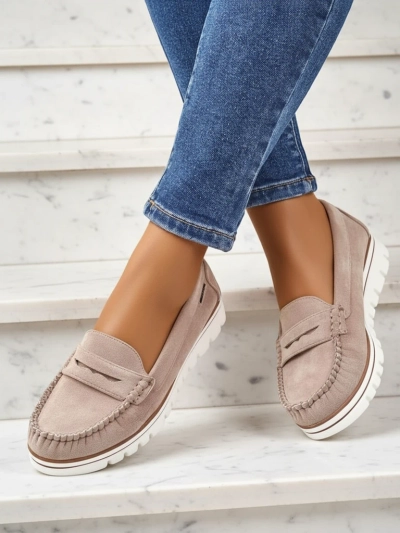 Luna Élégance des mocassins beiges en cuir écologique
