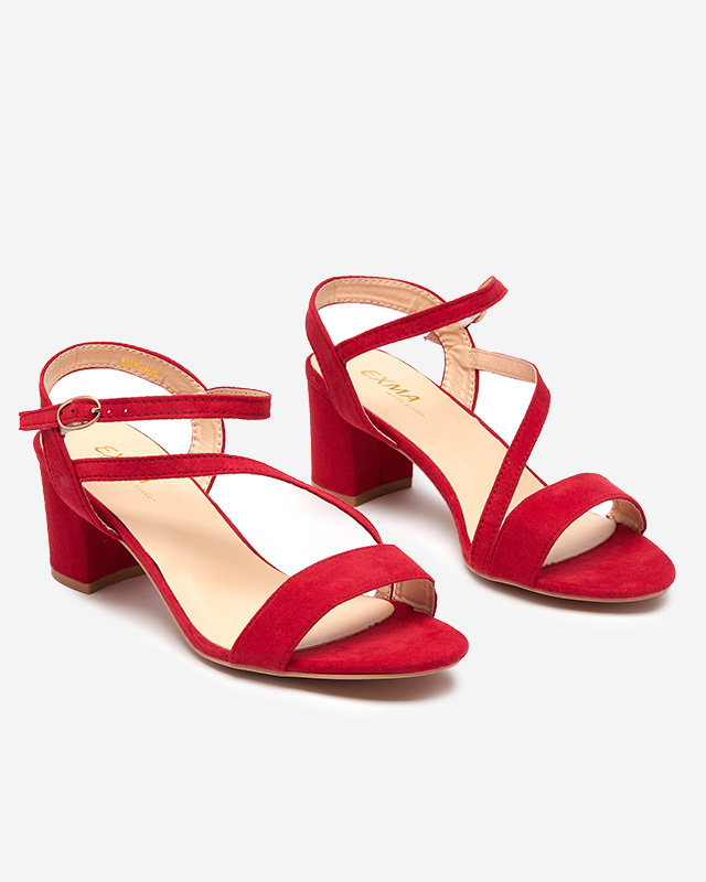 OUTLET Sandales pour femmes sur un poteau en rouge Klodu- Chaussures