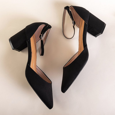 Sandales noires pour femmes sur le poteau Rumil - Footwear