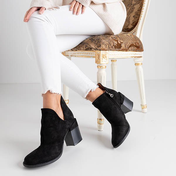 Bottines noires pour femmes à découpes de Namibie - Footwear