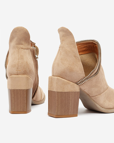Bottes isolées marron clair pour femmes sur le poteau Mukis - Chaussures