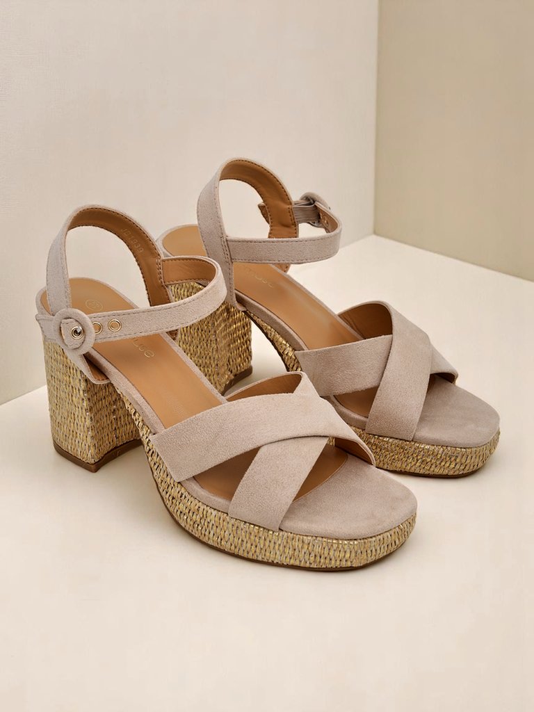 Sandales pour femmes Royalfashion AURELIA beiges à talons en cuir suédé