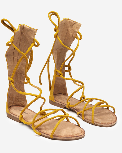 OUTLET Sandales spartiates mi-mollet Jeniso moutarde - Chaussures