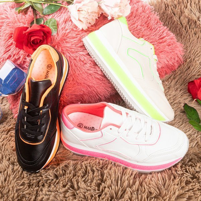 Chaussures de sport pour femmes noires sur une plate-forme épaisse avec inserts de néon Savss - Footwear 1