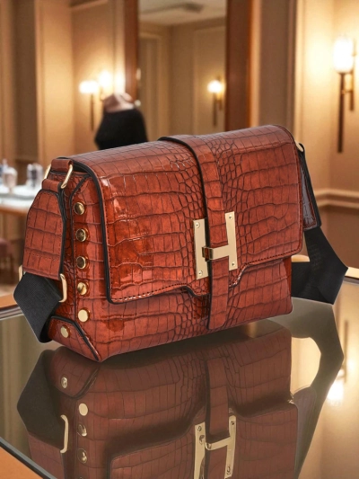 Royalfashion Petit sac à main verni pour femme en cuir écologique Velia Crest