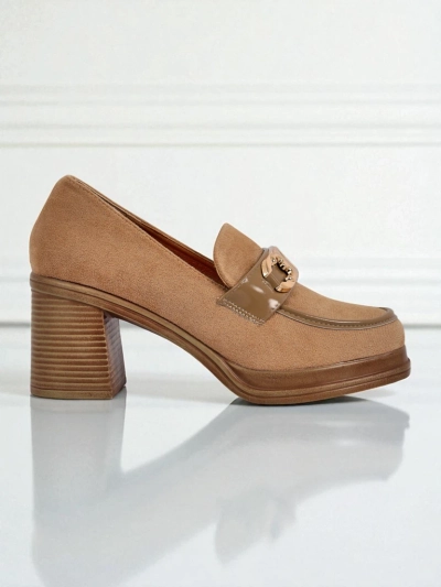 Mocassins pour femmes Perseida – élégants en daim marron clair à talons épais