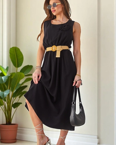 Robe midi pour femmes Royalfashion avec bretelles, présentant un décolleté rond avec une fleur décorative