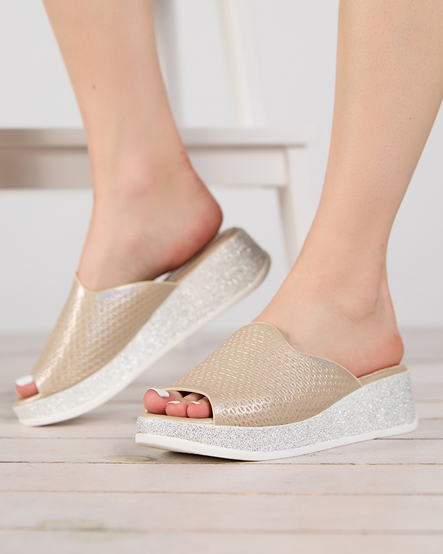Chaussons compensés ajourés Lekisa dorés pour femme avec brocart - Chaussures