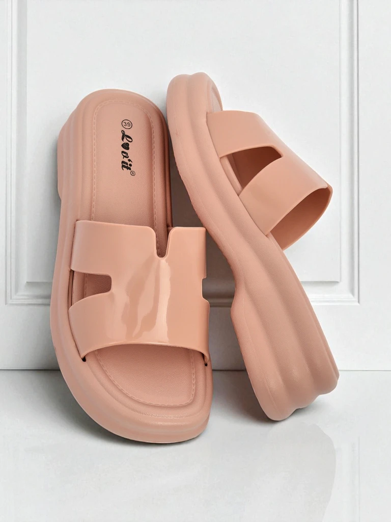 Royalfashion Sandales pour femmes à semelle épaisse Nova Gloss