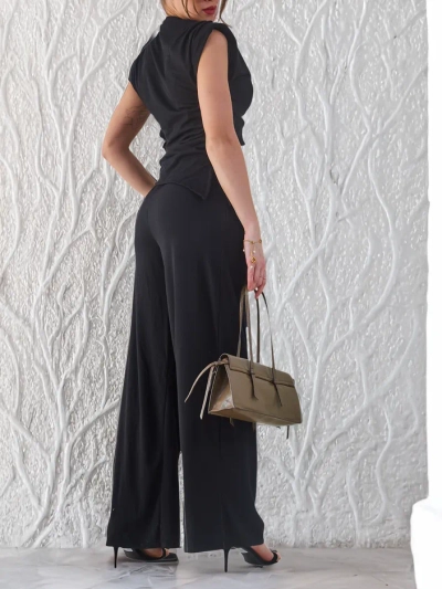 Ensemble côtelé pour femmes Royalfashion, avec un haut asymétrique, sans manches et un pantalon large