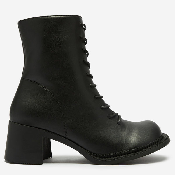 OUTLET Bottes noires sur tige pour femmes Caretti-Footwear