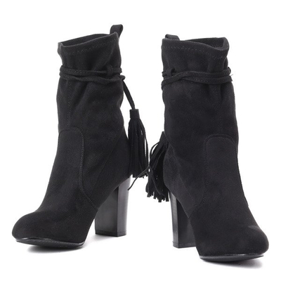 Czarne botki na słupku Gwen- Obuwie