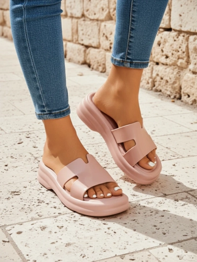 Royalfashion Sandales pour femmes à semelle épaisse Nova Gloss