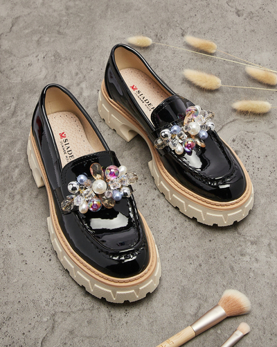 Mocassins pour femmes laqués noirs avec ornement Leliab- Footwear