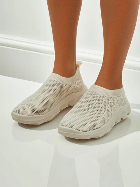 Slip-ons pour femmes Arete Beige, baskets respirantes en tissu