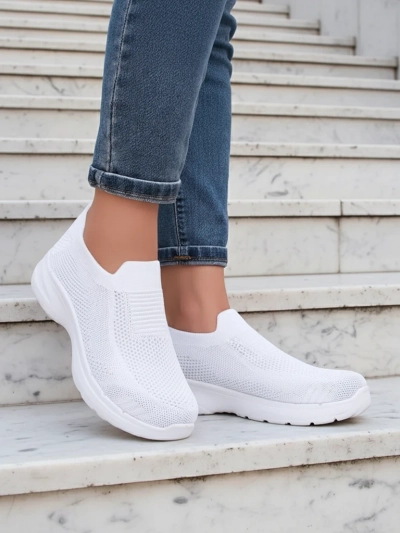 Baskets Blanches à Enfiler pour Femmes Aura Bianca - Légères et Respirantes pour l'Été et le Printemps
