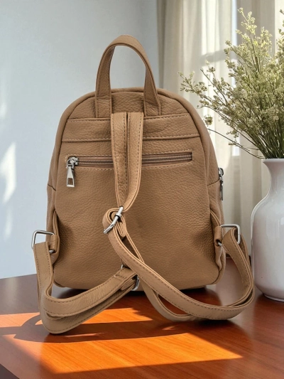 Sac 
à dos tressé pour femmes Królewska Moda Livia beige cuir écologique 25x25cm