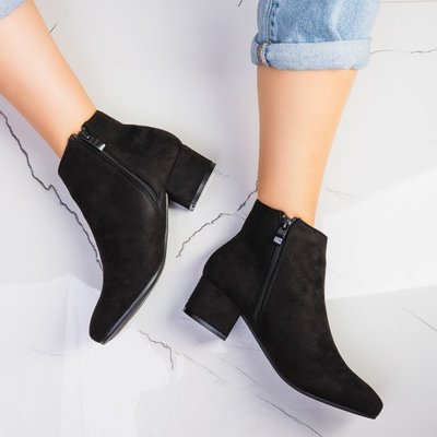 Bottes noires sur un pied bas Vojla - Chaussures 1