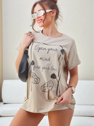 T-shirt en coton pour femmes Royalfashion avec un imprimé intéressant