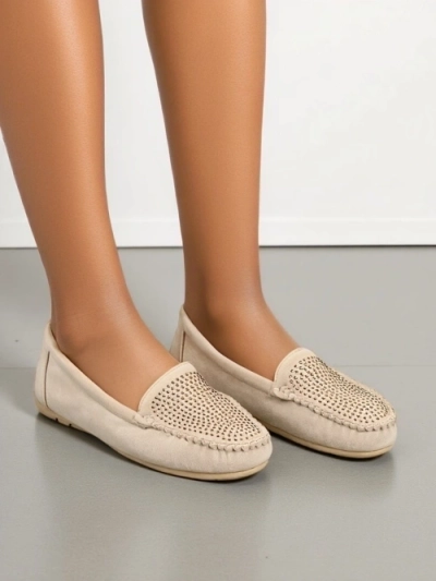 Mocassins pour femmes Royalfashion avec des strass Ezuess