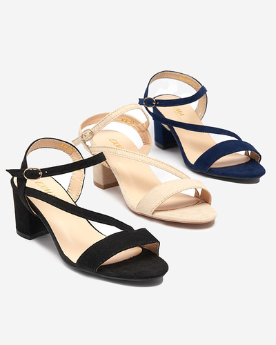 OUTLET Sandales pour femmes sur un poteau noir Klodu- Chaussures