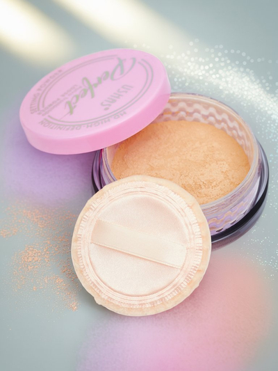 Poudre libre pour le visage avec un effet fini naturel